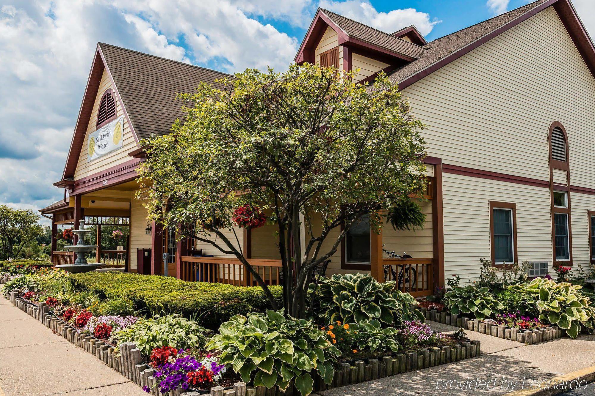 Econo Lodge & Suites Cascade Exterior foto
